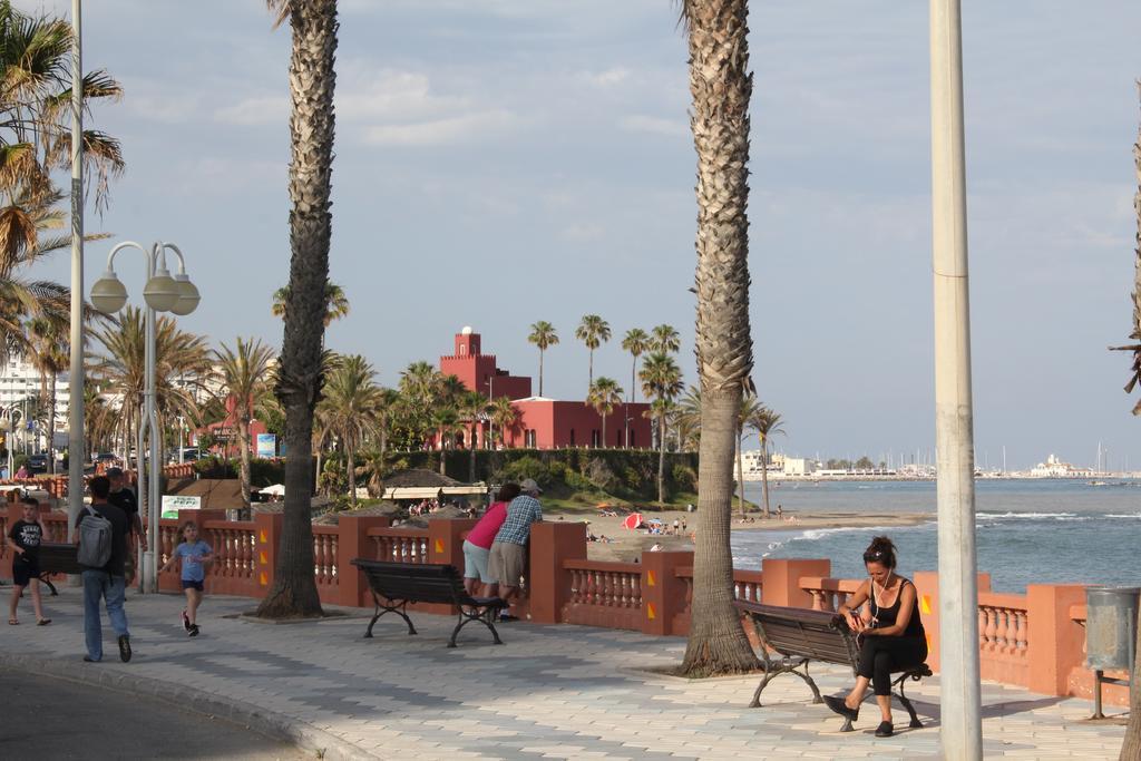 贝纳尔马德纳Apartamento Turistico Pueblo Evita公寓 外观 照片